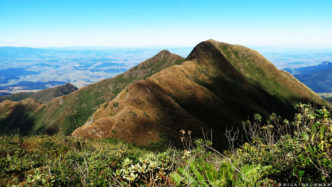 Crista da travessia da Serra Fina invertida