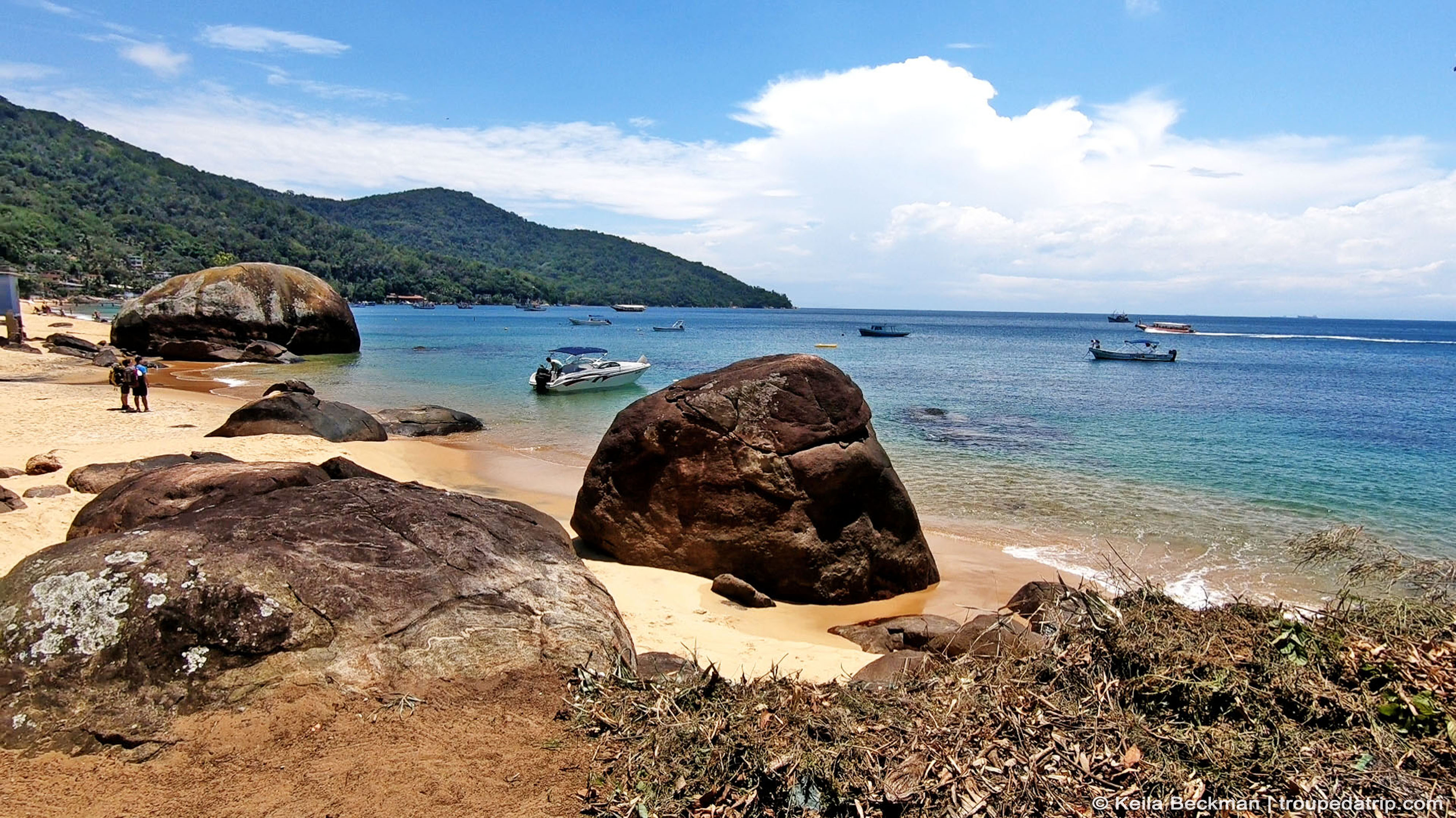 Praia de Araçatiba na Meia Volta Ilha Grande Praia de Araçatiba na Meia Volta Ilha Grande